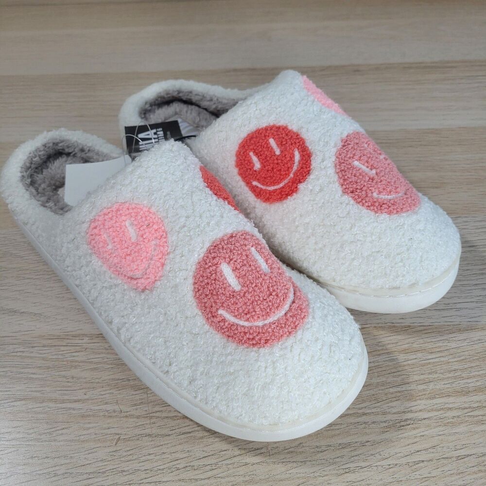 Mia Cozi Women's Smiley Face Faux Fur Slippers Large Beige Pink Red House Shoes